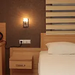 Demir 3* İstanbul