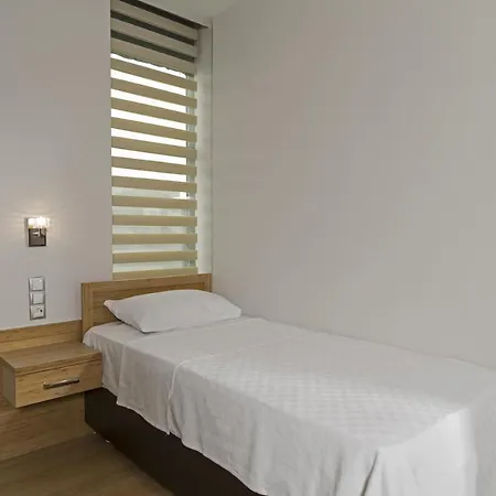 Demir Hotel 3*